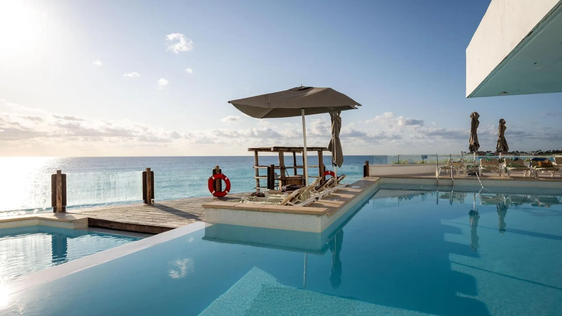 Ocean View Modern Condo & Luxury Amenities Cancun 0*,  Meksika
