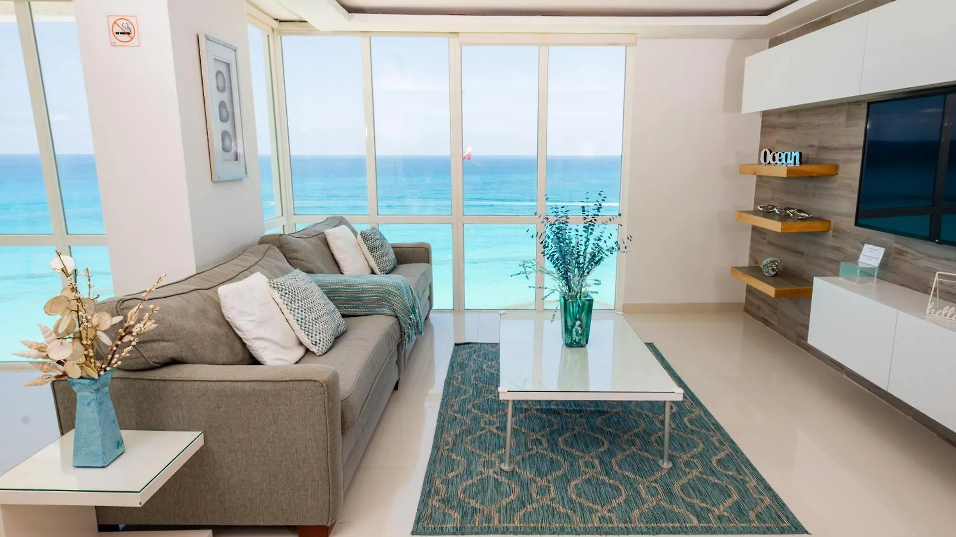 Ocean View Modern Condo & Luxury Amenities Cancun