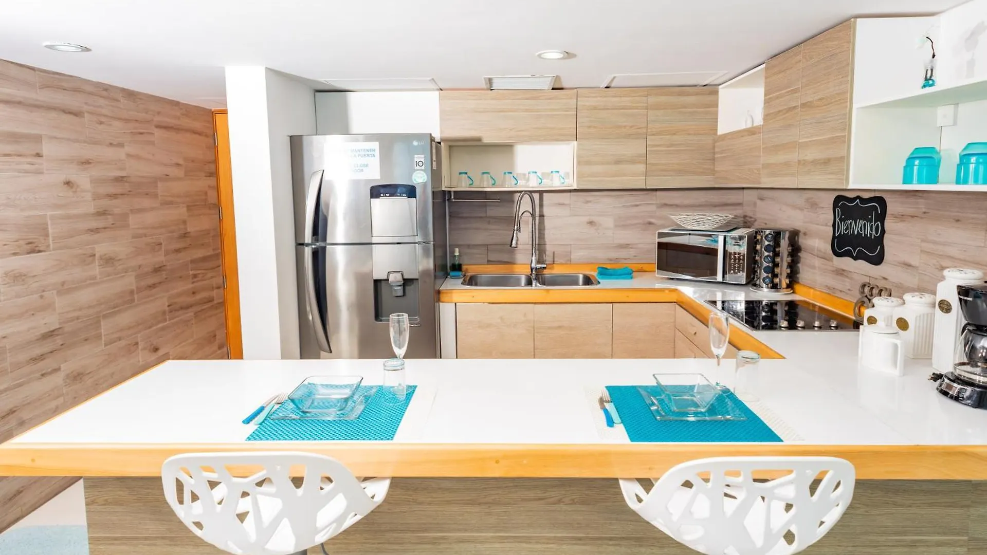 Ocean View Modern Condo & Luxury Amenities Cancun