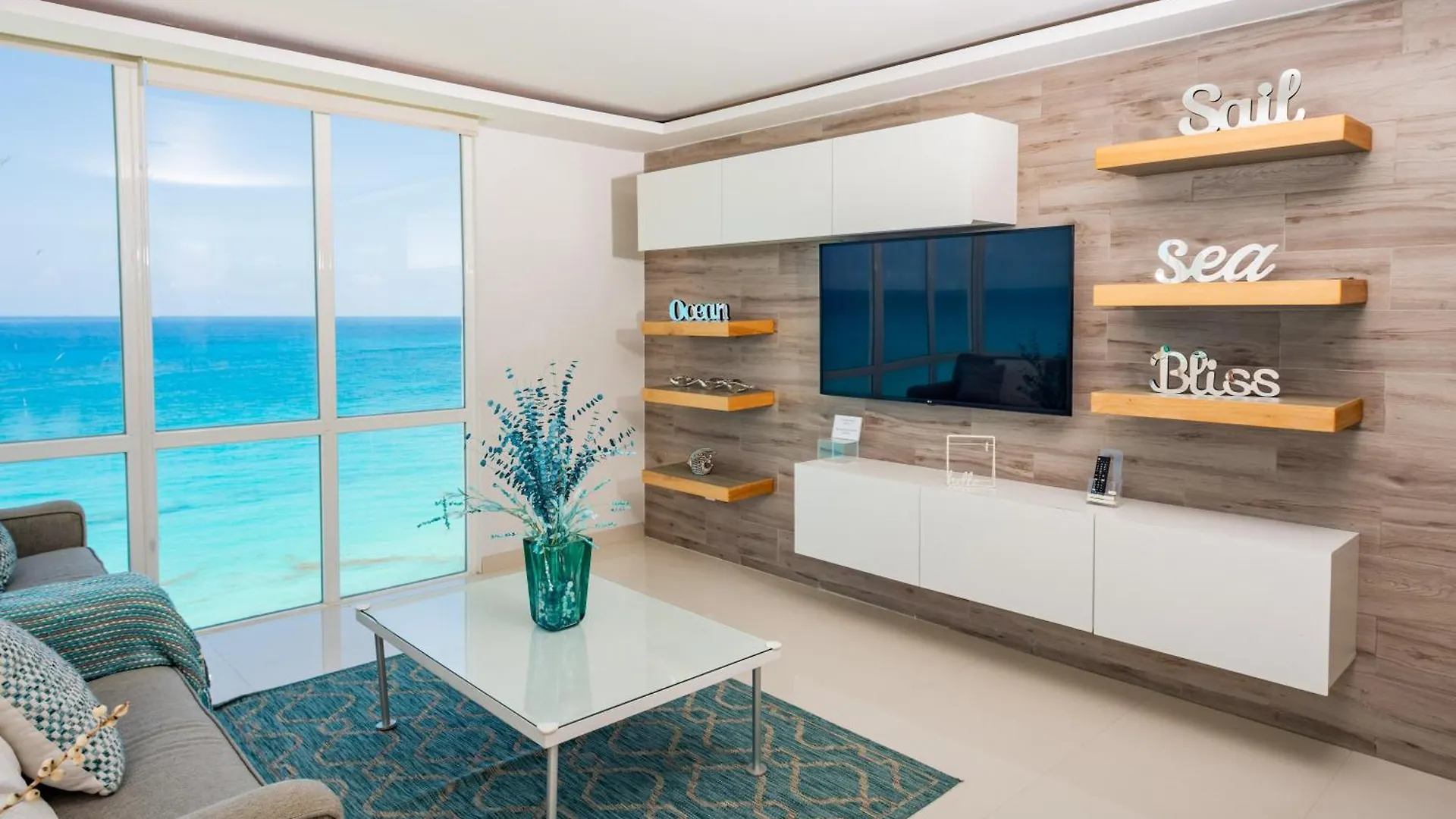 Daire Ocean View Modern Condo & Luxury Amenities Cancun