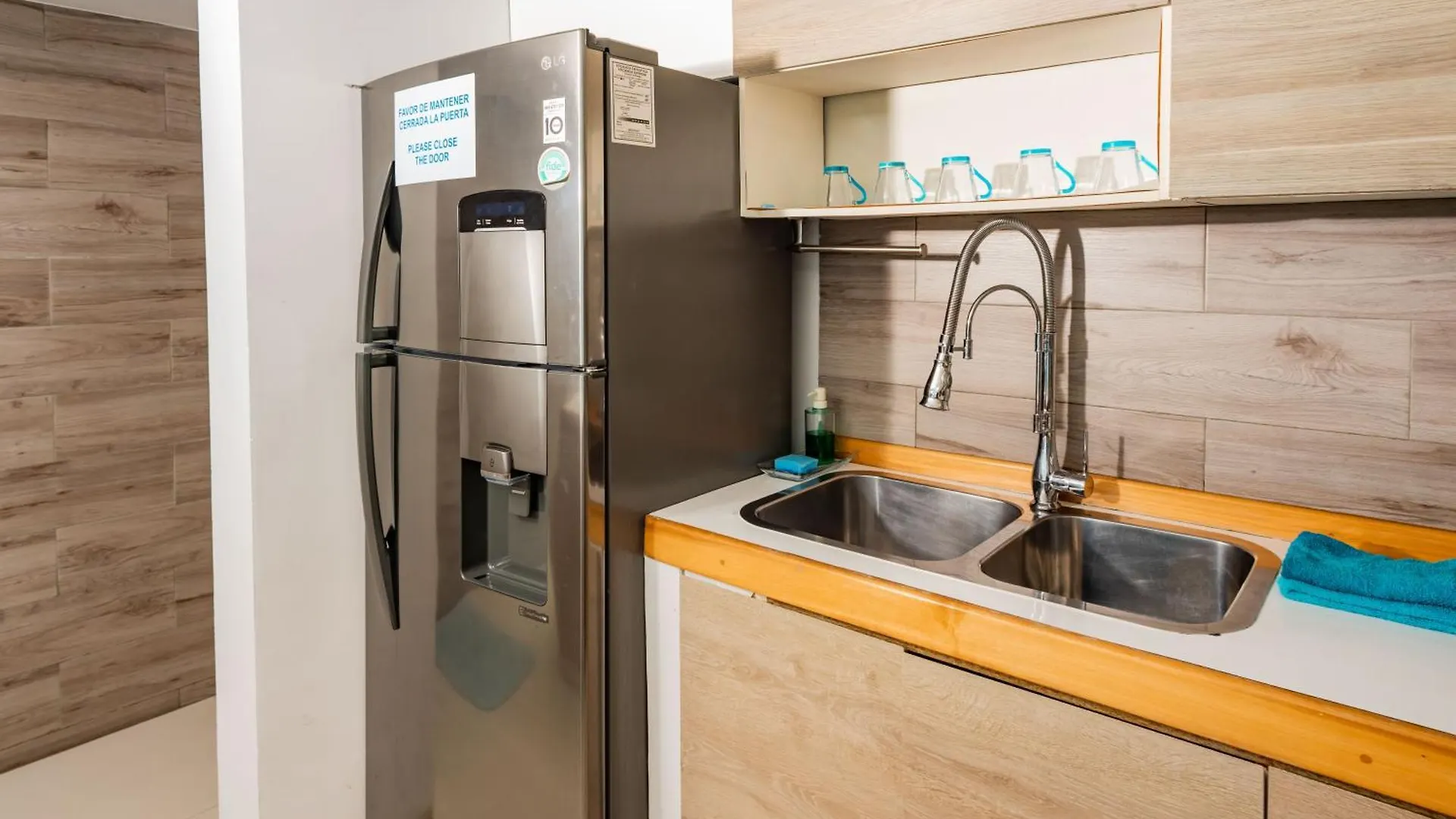 Ocean View Modern Condo & Luxury Amenities Cancun