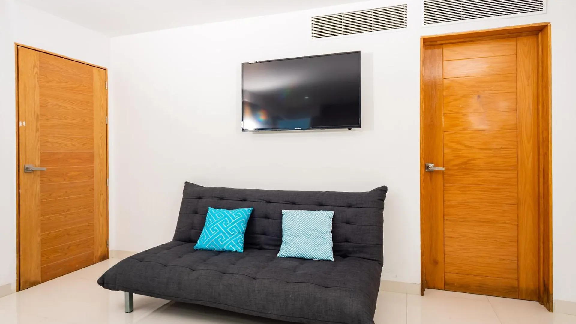 Daire Ocean View Modern Condo & Luxury Amenities Cancun